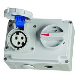 IPD EU67HSS316 Swtched Socket with Interlock 3 16A 230VAC/DC IP67 Polycarbonate PBT