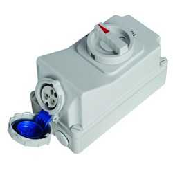 IPD EU67SS316 Switched Socket with Interlock 3 16A 230VAC/DC IP67 Polycarbonate PBT