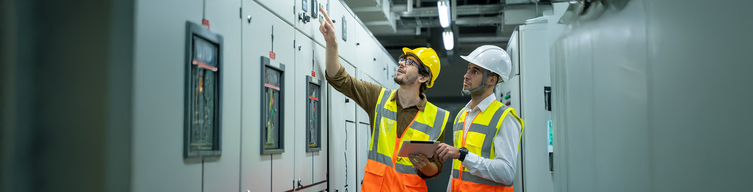 Embedding microgrid protection in a single device with ABB’s Emax 2 and Tmax XT